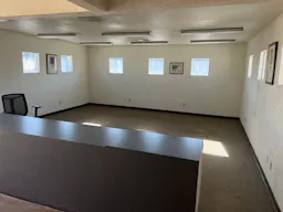 Large Commercial lot with 1800 sq ft Office space - Image 7