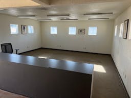 Large Commercial lot with 1800 sq ft Office space - Image 7