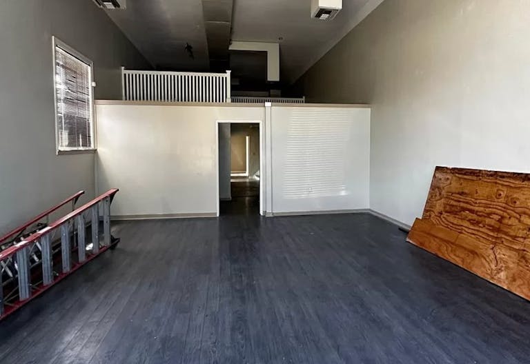 Eden Square Loft - Image 4