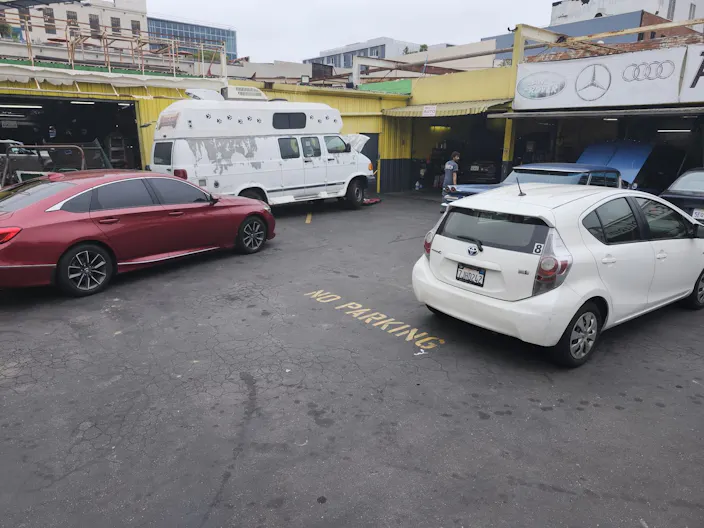 Auto Repair Shop In Hollywood - Image 4