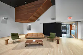 Flexible Showroom in East Village - Image 15