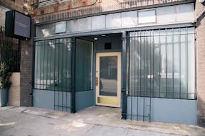 Echo Park Retail Space with High Street Visibility and Photo Studio - Image 9