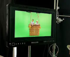 Versatile Video Studio & Pre-Lit 20’ Green Screen Cyc - Image 6