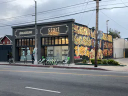Boutique Showroom in the Heart of Los Angeles - Image 29