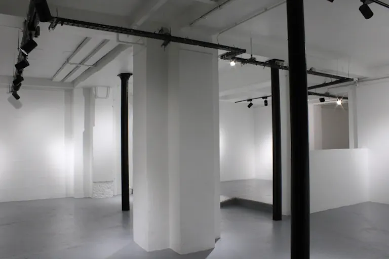 Rue Neuve Popincourt Showroom - Image 0