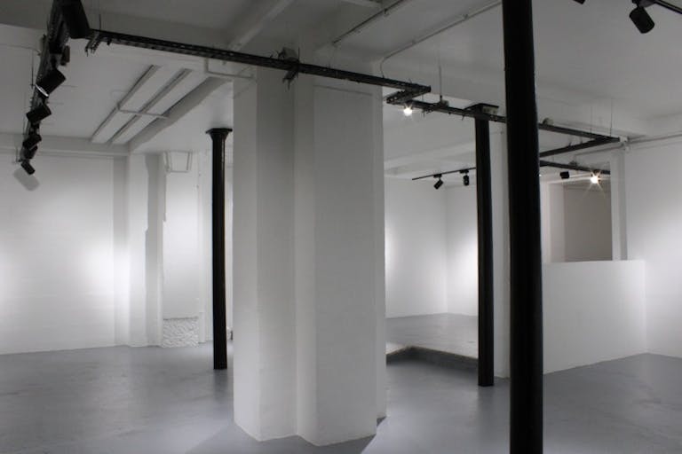 Rue Neuve Popincourt Showroom - Image 0