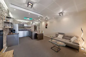 Appartement / Showroom au centre du pays de Cocagne - Image 2