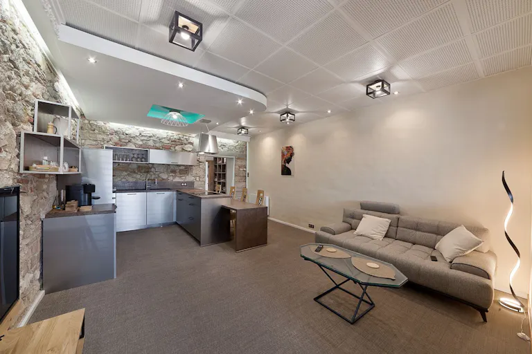 Appartement / Showroom au centre du pays de Cocagne - Image 2
