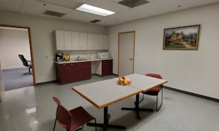 2 story building in grate location, close to downtown Seattle, Magnolia and Ballard center. It has 12 designated parking spaces and garage. Updates available.. - Image 6