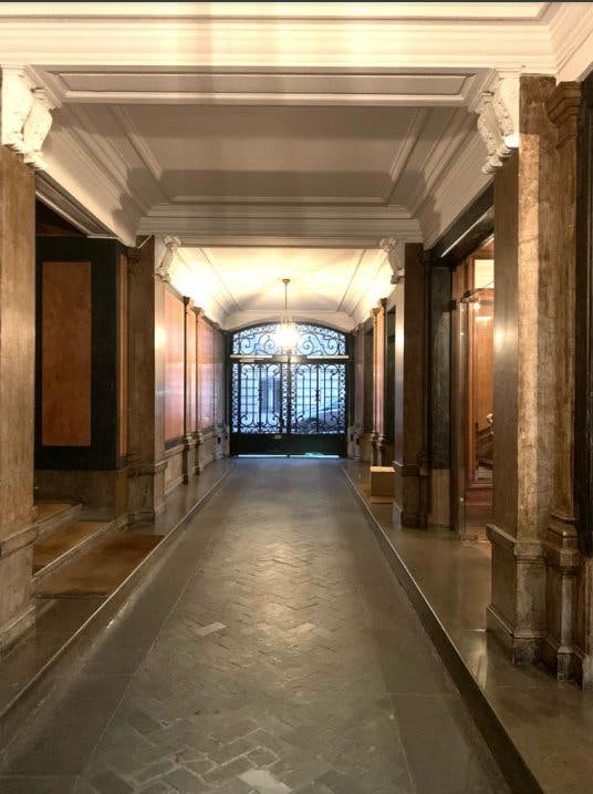 200 sqm Unique Showroom on Rue Boissière, Paris 75116