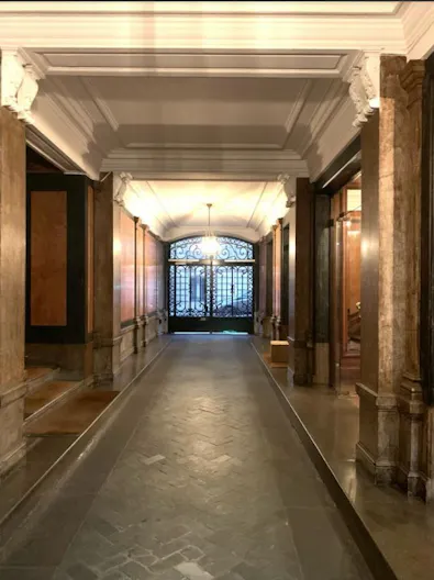 Showroom 75116 Paris - Image 0