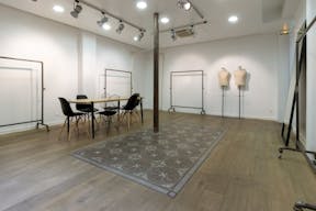 Showroom in the Marais - Image 1