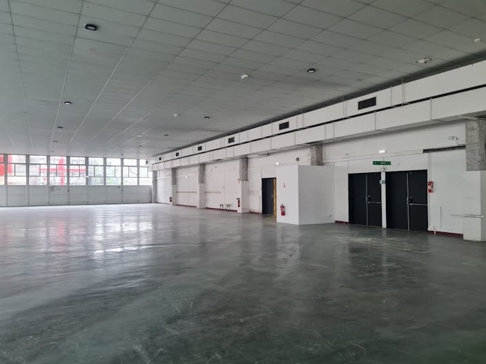 Atypical Space in the 5th arrondissement of Paris - Image 2