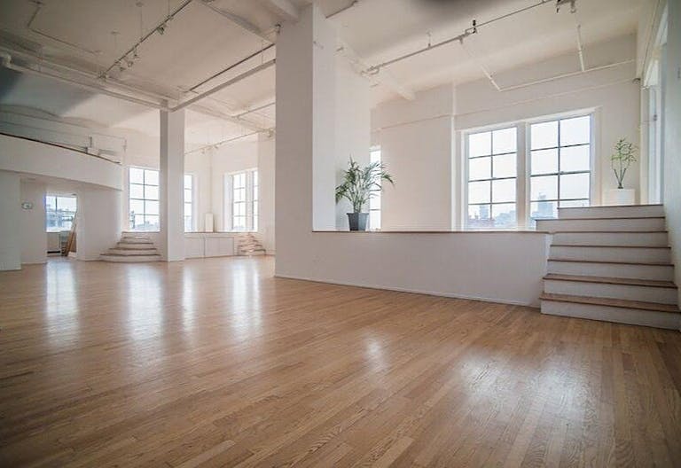 Studio Loft in West Village - Image 2