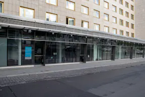 Elegant Retail Space at Historic Hotel Bristol - Image 46
