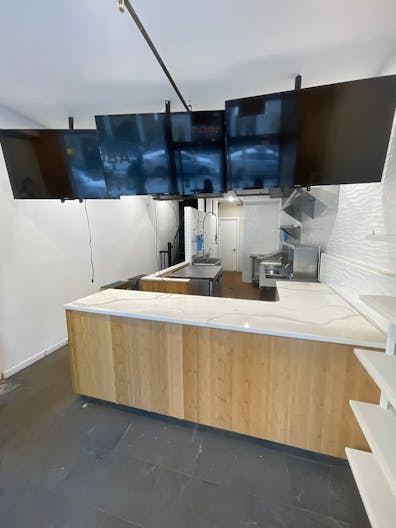 Unique Kitchen Popup - Unique Space on Seventh Avenue - Image 3
