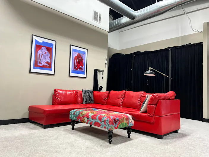 Atlantic Station Photo Studio Loft - Image 2