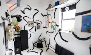 Colorful Spacious Garden Apartment - Image 11