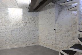 Two-level boutique and underground space - Image 2