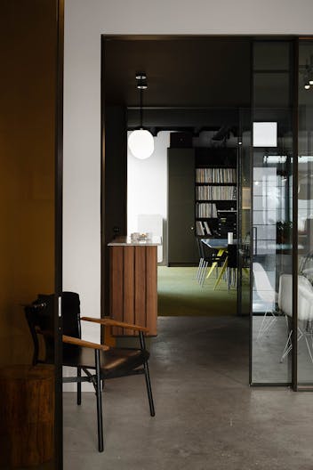 Showroom design lumineux et calme en plein Paris 11 - Image 3