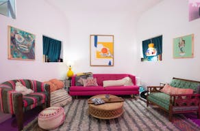 Colorful Spacious Garden Apartment - Image 5