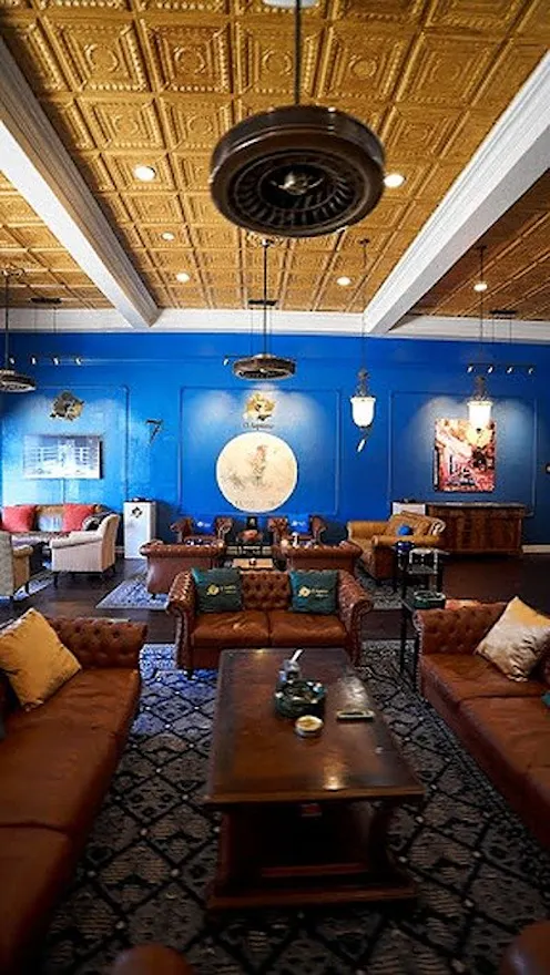 Hollywood Cigar Bar & Lounge - Image 0