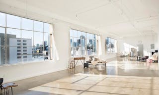 DTLA Skyline View Studio in Fashion District - Image 3