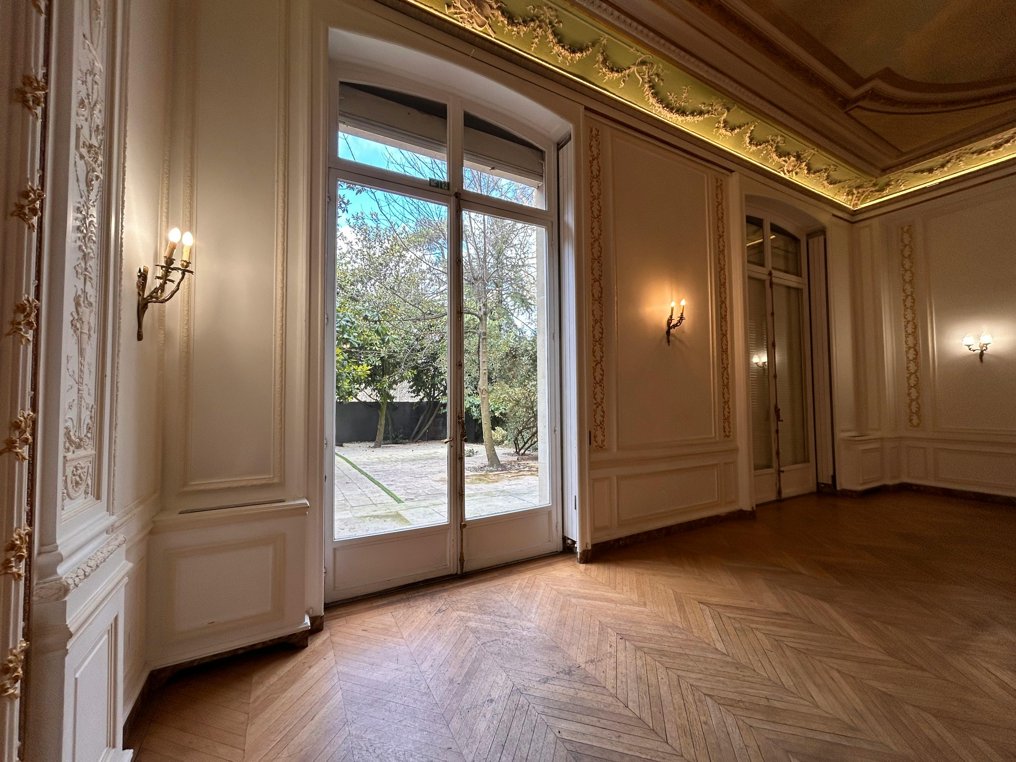 Private Mansion with Garden on Rue de Monceau, Paris
