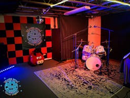 Grande River Disco Studio Photo Lounge & Recording Studio - Image 6