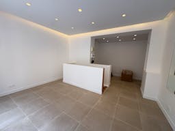 Vitrines Attrayantes pour Showroom à Levallois-Perret - Image 4