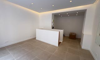 Vitrines Attrayantes pour Showroom à Levallois-Perret - Image 4