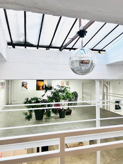 Ancien atelier devenu espace d'art au c?ur du Port de Nice - Image 4