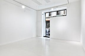 Espace white cube sur rue en plein Marseille - Image 1