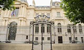 Unique Space in the Heart of 8th District - Image 0