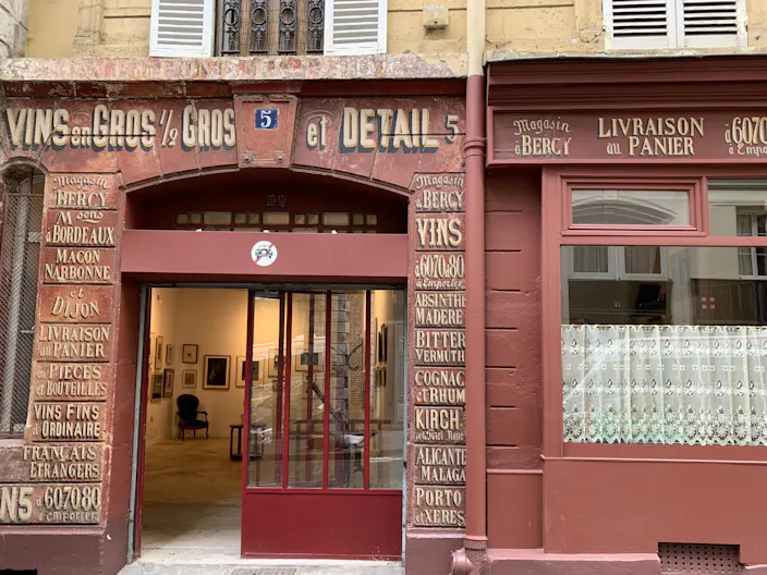 Gallery Showroom Paris 9th - Image 4