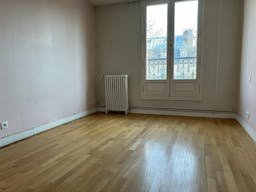 Beautiful Apartment Showroom in the 7th Arr. - Image 5