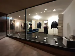 Rue de Thorigny Pop Up Boutique - Image 11