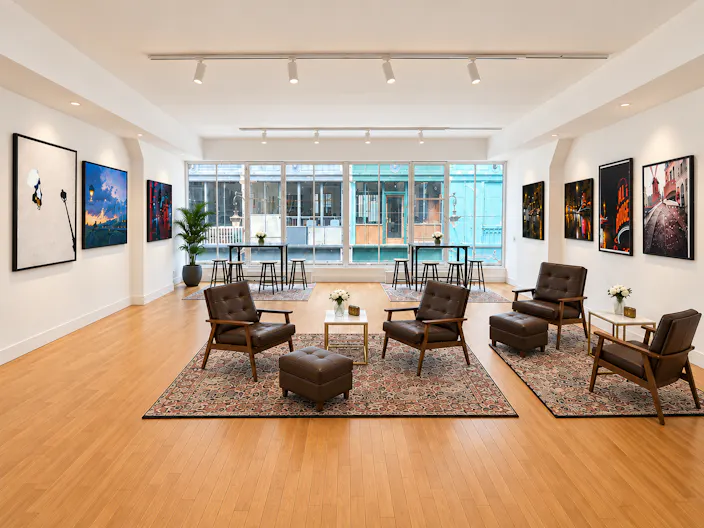 Studio photo dans des décors de cinéma avec salle de réception - Image 0