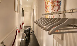 Chic Parisian Apartment – Fashion Showroom, Paris Champs-Élysées - Image 26