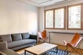 Location bureau Paris 18 : espace cl�-en-main pouvant accueillir jusqu?� 45 postes sur une superficie de 230m2 - Image 2