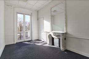 Apartment for Rent - Paris 8th Near Triangle d'Or - Ideal Showroom / Office - Image 13