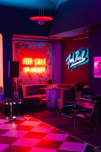 Neon Art Studio - Image 3