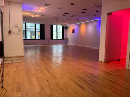 Entire Floor in SOHO with 2 extra rooms! - Image 13