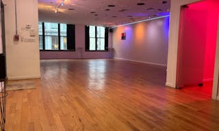 Entire Floor in SOHO with 2 extra rooms! - Image 13