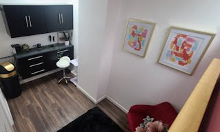 Beauty Studio II - Image 1