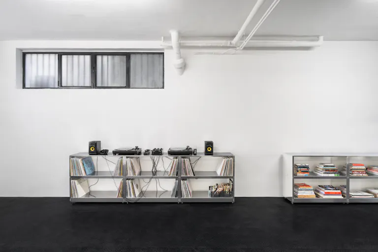 Studio and Showroom in Milan - Image 4