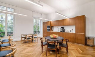 R�publique - Salle de r�union 6 personnes (RE134) - Image 3