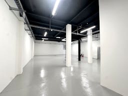 Ampio spazio espositivo stile industriale in Porta Venezia Milano - Image 3