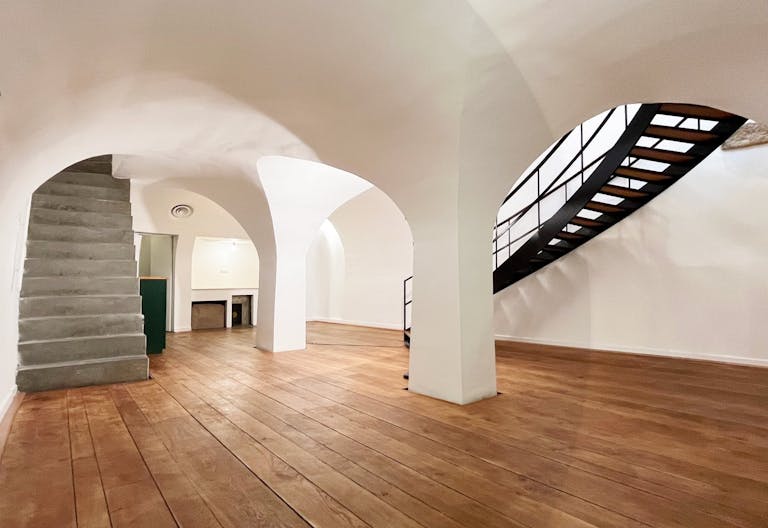 Showroom avec vitrine au c?ur du marais - Image 4