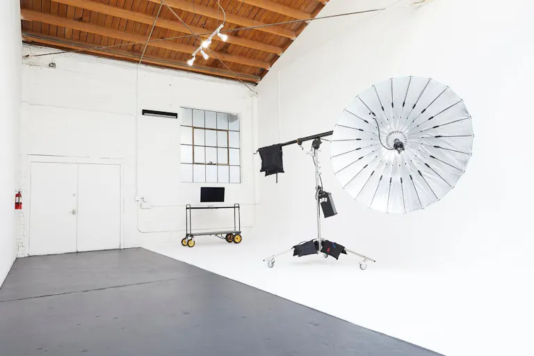 Photo/Video Studio - Image 1